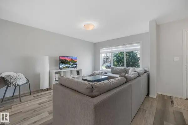 6603 64 AV, Beaumont, AB T6P 1N7