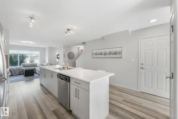 6603 64 AV, Beaumont, AB T6P 1N7
