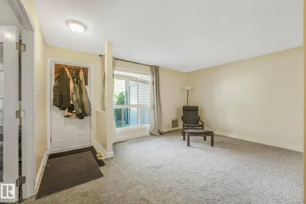 #49 2703 79 ST NW, Edmonton, AB T6K 3Z6