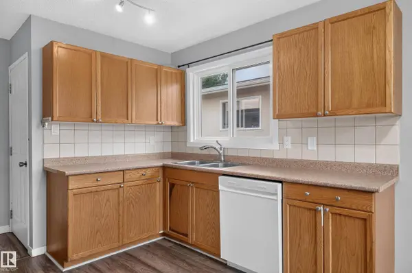 4306 44 AV, Stony Plain, AB T7Z 1J3