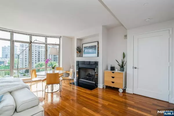 8100 River RD #612, North Bergen, NJ 07047