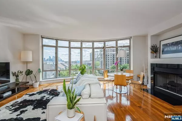 8100 River RD #612, North Bergen, NJ 07047