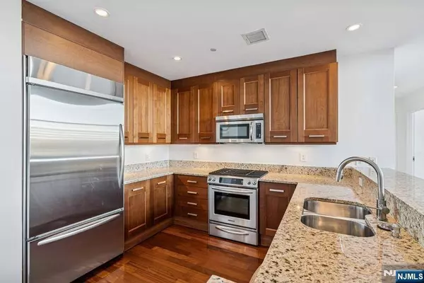 8100 River RD #0107, North Bergen, NJ 07047