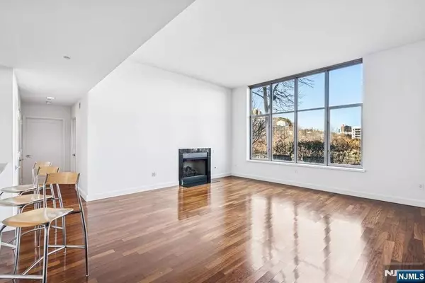 8100 River RD #0107, North Bergen, NJ 07047