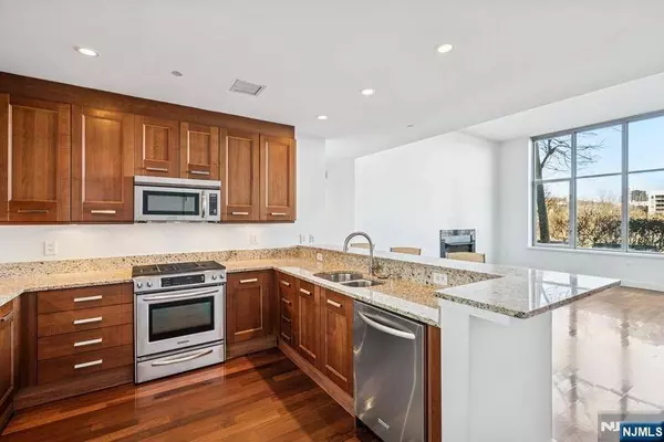 8100 River RD #0107, North Bergen, NJ 07047