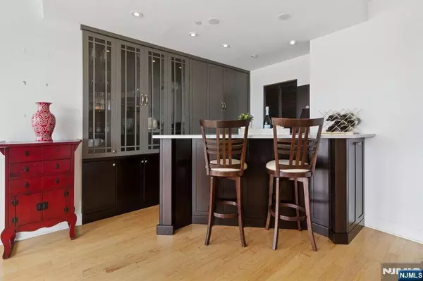 600 Harbor BLVD #973/975, Weehawken, NJ 07086