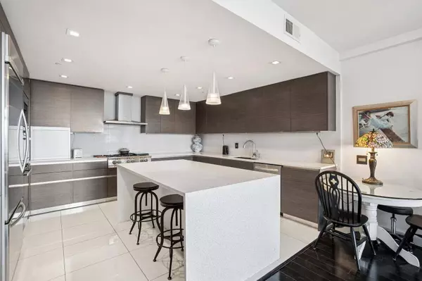 8100 RIVER RD  #1101, North Bergen, NJ 07047