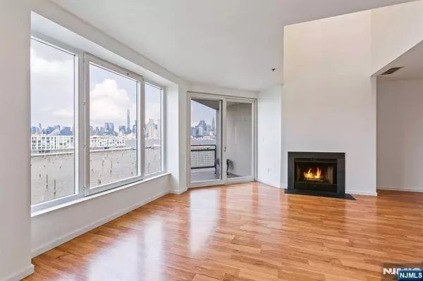 600 Harbor BLVD #1005, Weehawken, NJ 07086