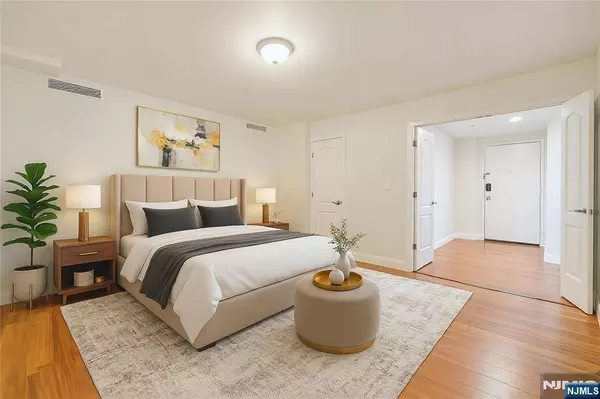 600 Harbor BLVD #673, Weehawken, NJ 07086