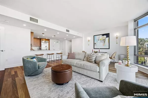 8100 River RD #1203, North Bergen, NJ 07047