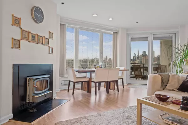 600 HARBOR BLVD  #815, Weehawken, NJ 07086