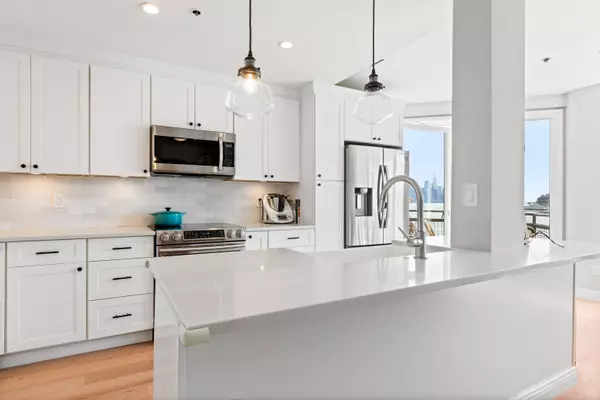 600 HARBOR BLVD  #934/936, Weehawken, NJ 07086