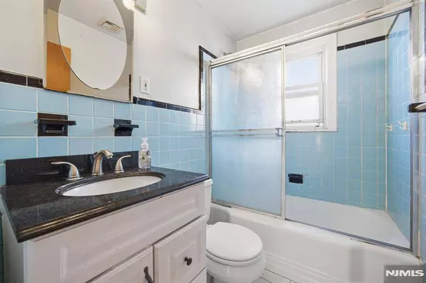 1026 Jassamine WAY, Fort Lee, NJ 07024