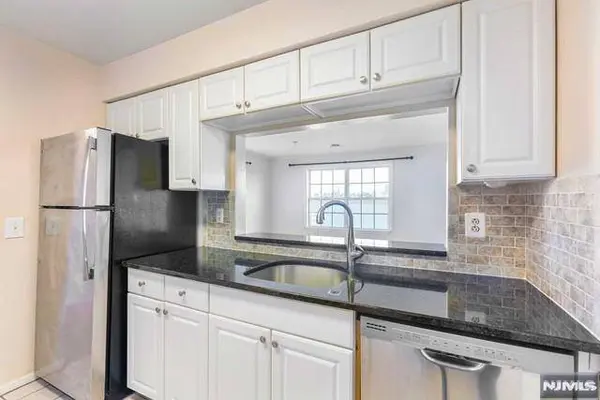 32 Bergen Ridge RD #2, North Bergen, NJ 07047