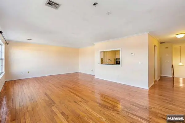 32 Bergen Ridge RD #2, North Bergen, NJ 07047