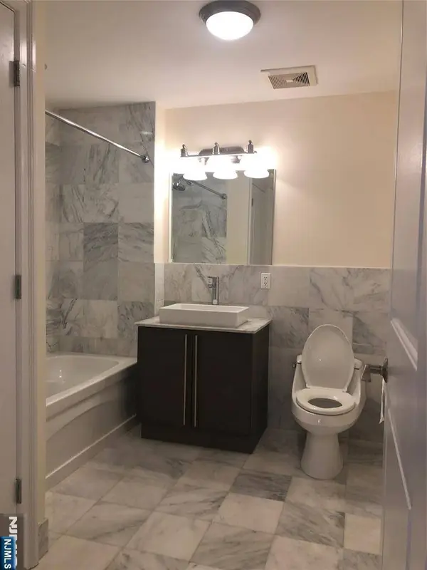 10 Regent ST #516, Jersey City, NJ 07302