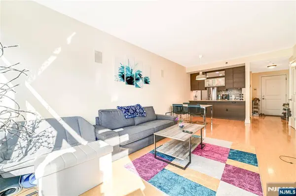 10 Regent ST #516, Jersey City, NJ 07302