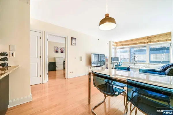 10 Regent ST #516, Jersey City, NJ 07302