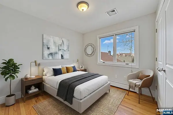 236 COLUMBUS AVE #A, Palisades Park, NJ 07650