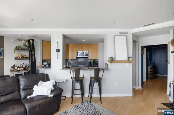 600 Harbor BLVD #870, Weehawken, NJ 07086