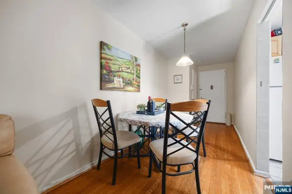 2215 N Central RD #4A, Fort Lee, NJ 07024