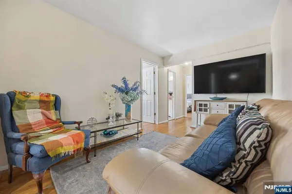 2215 N Central RD #4A, Fort Lee, NJ 07024