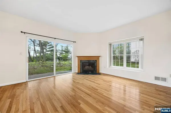 35 Maple LN #2706, Mount Arlington Boro, NJ 07856