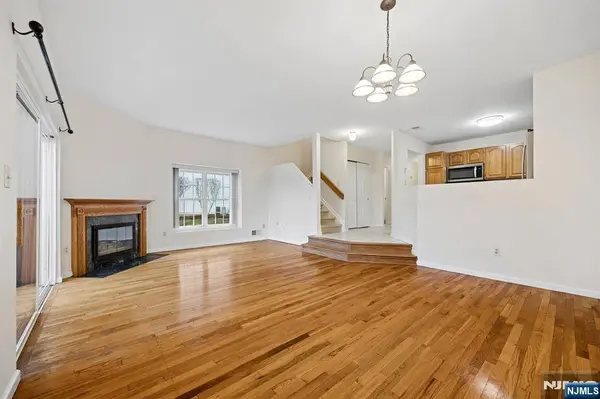 35 Maple LN #2706, Mount Arlington Boro, NJ 07856