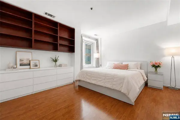 600 Harbor BLVD #928, Weehawken, NJ 07086