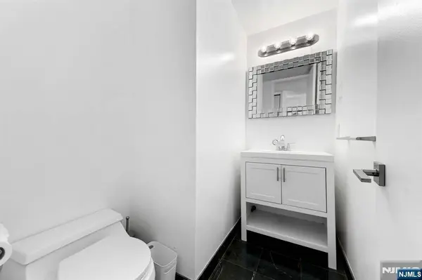 600 Harbor BLVD #928, Weehawken, NJ 07086