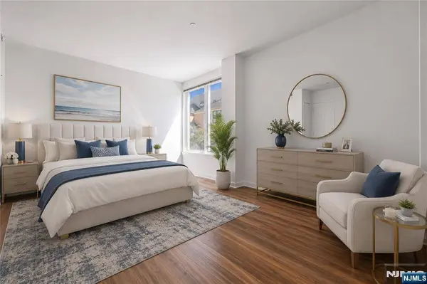 600 Harbor BLVD #955, Weehawken, NJ 07086