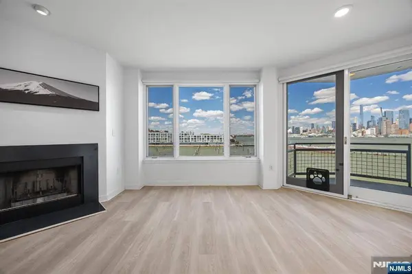 600 Harbor BLVD #955, Weehawken, NJ 07086