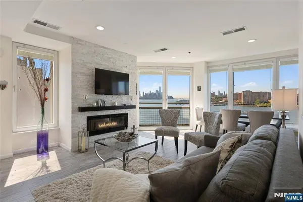 600 Harbor BLVD #1146, Weehawken, NJ 07086