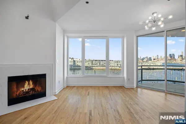 600 Harbor BLVD #1019, Weehawken, NJ 07086