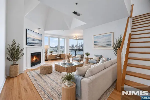 600 Harbor BLVD #1019, Weehawken, NJ 07086