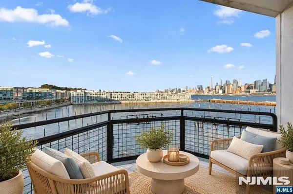 600 Harbor BLVD #1019, Weehawken, NJ 07086
