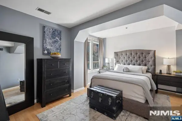600 Harbor BLVD #949, Weehawken, NJ 07086