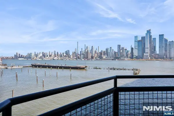 600 Harbor BLVD #949, Weehawken, NJ 07086