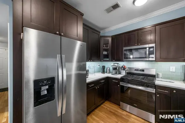 53 14th ST #2B, Hoboken, NJ 07030
