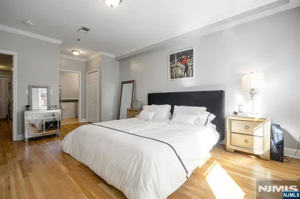 53 14th ST #2B, Hoboken, NJ 07030