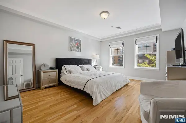 53 14th ST #2B, Hoboken, NJ 07030