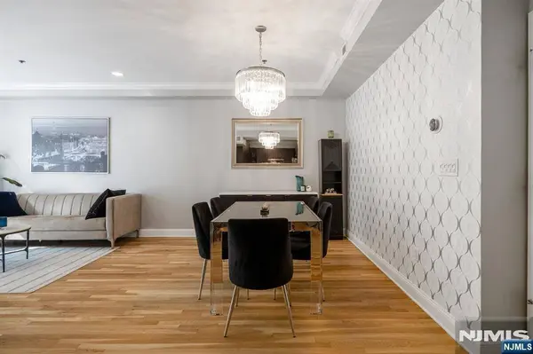 53 14th ST #2B, Hoboken, NJ 07030
