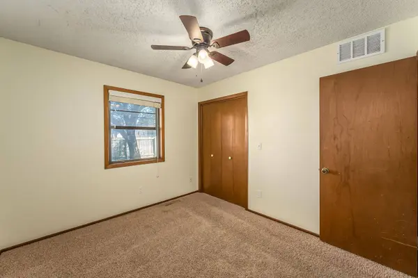 3150 S Pinecrest, Wichita, KS 67210
