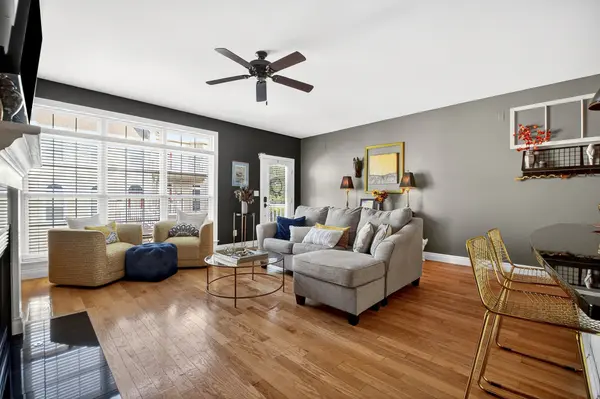 417 S Geyer Rd, St Louis, MO 63122-4163