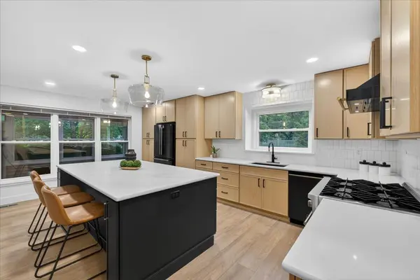 734 Blairbeth Dr, Weldon Spring, MO 63304-7580