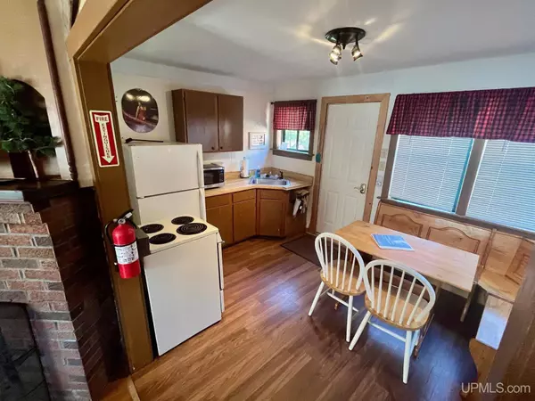 159 E Park Drive, Iron River, MI 49935