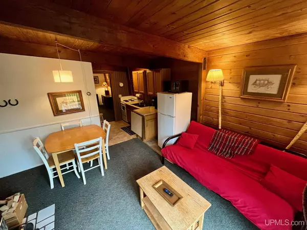 E6280 Snowdrift Street, Ironwood, MI 49938