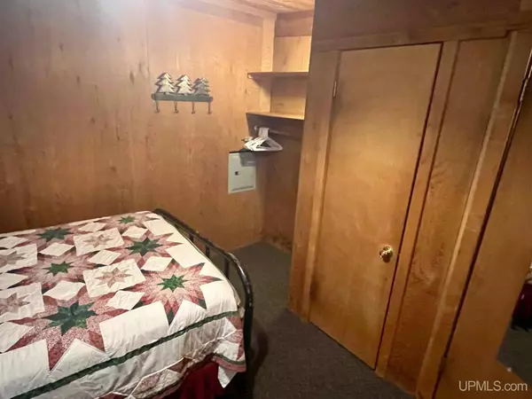 E6280 Snowdrift Street, Ironwood, MI 49938