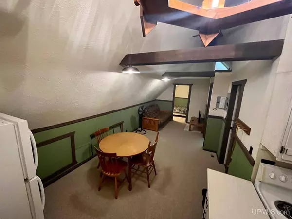 E6280 Snowdrift Street, Bessemer, MI 49938