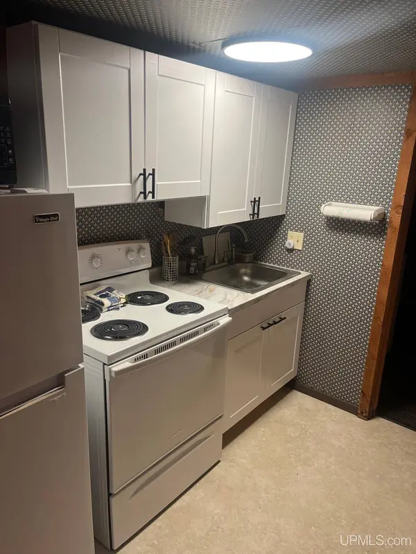 6280 Snowdrift Street, Bessemer, MI 49938